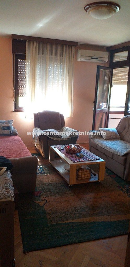 Dvosoban stan, Stari aerodrom