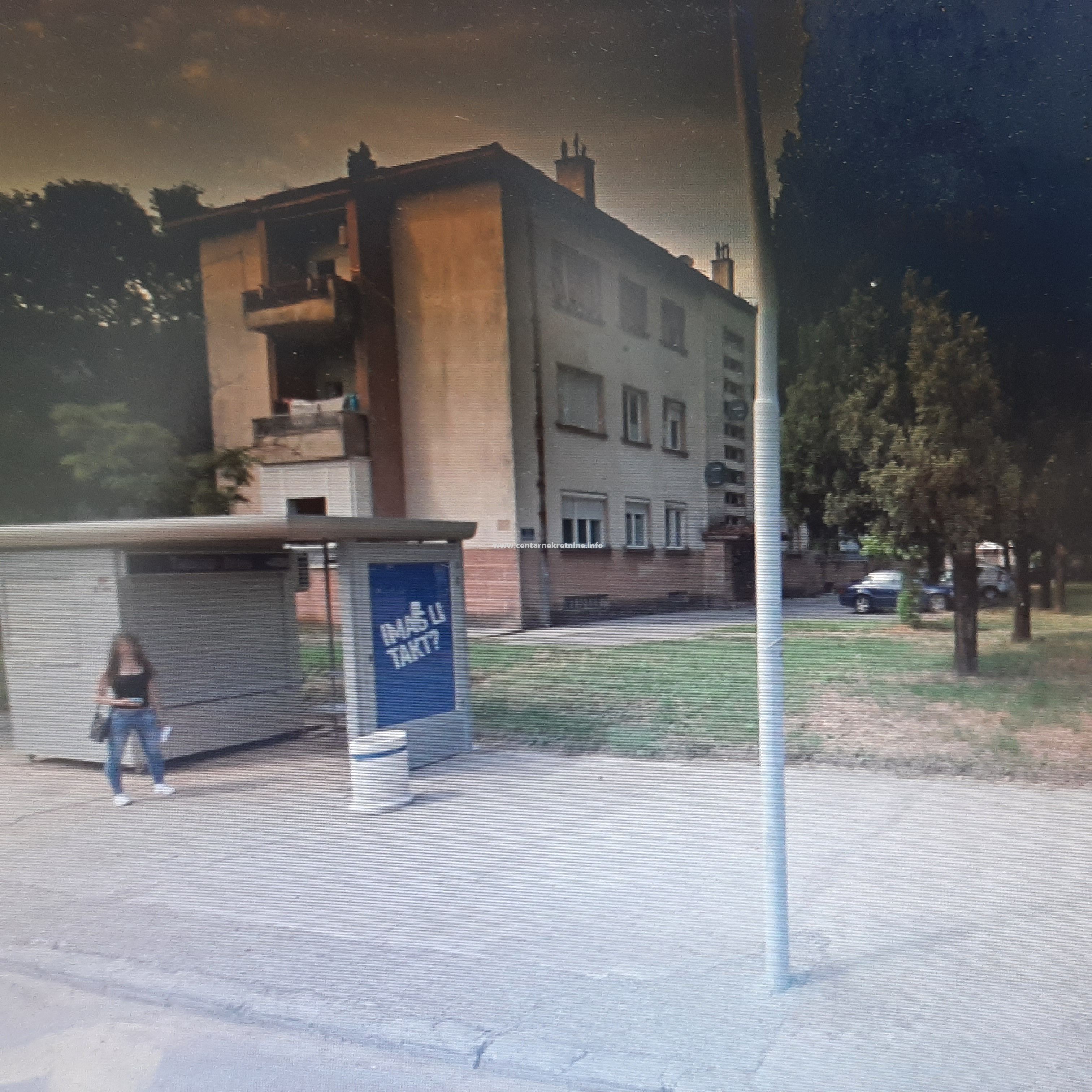 Jednosoban stan, Centar