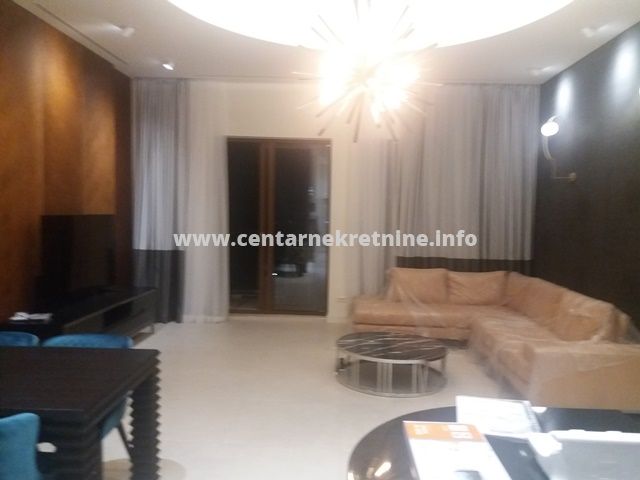 Lux trosoban stan Preko Morace