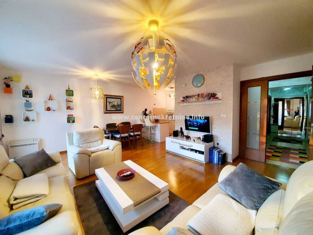 Lux dvosoban stan, Toloska suma