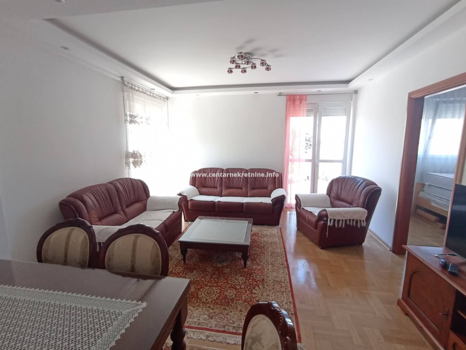 Dvosoban stan Centar