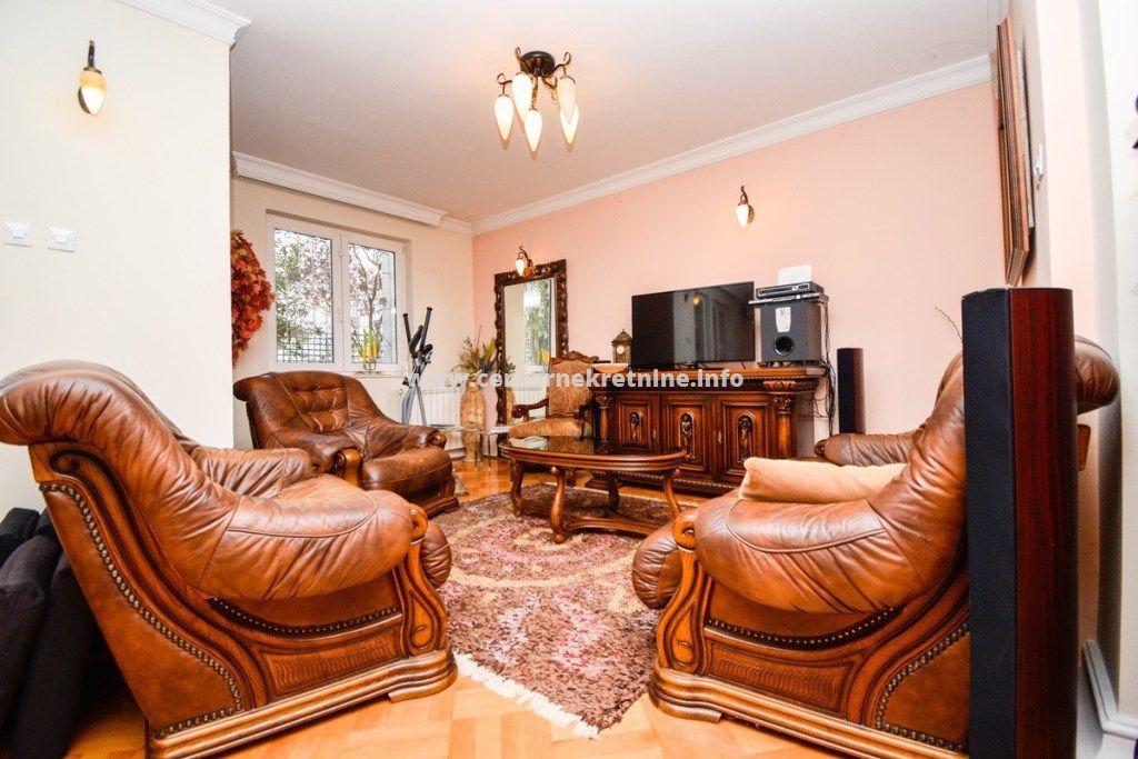 Dvosoban stan Gorica C