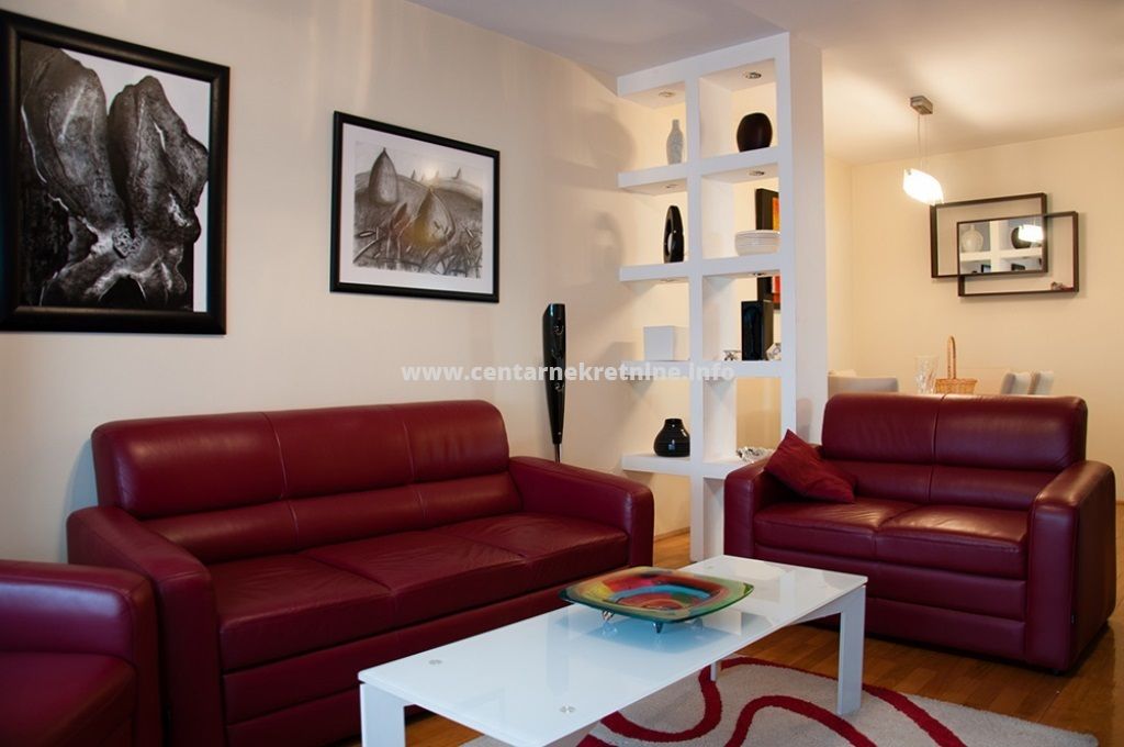 Dvosoban stan, Stari aerodrom